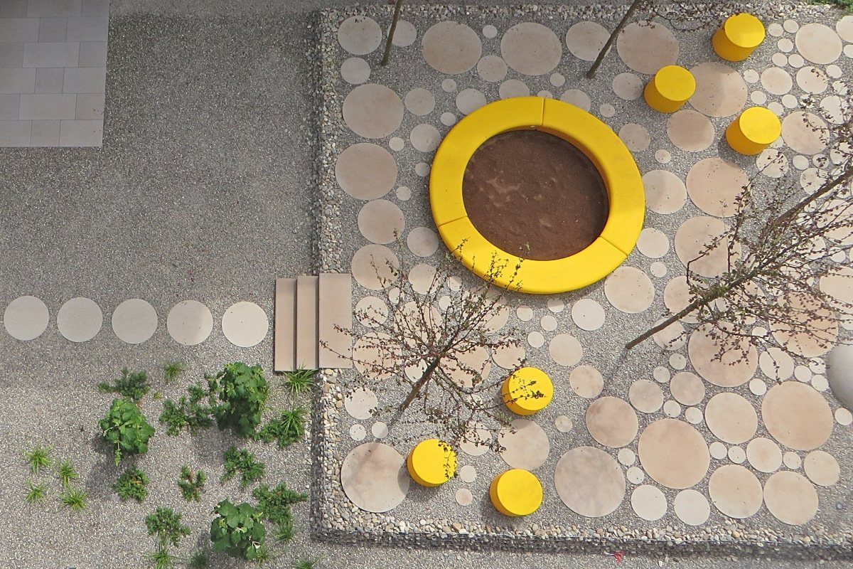 Courtyard with stone paving