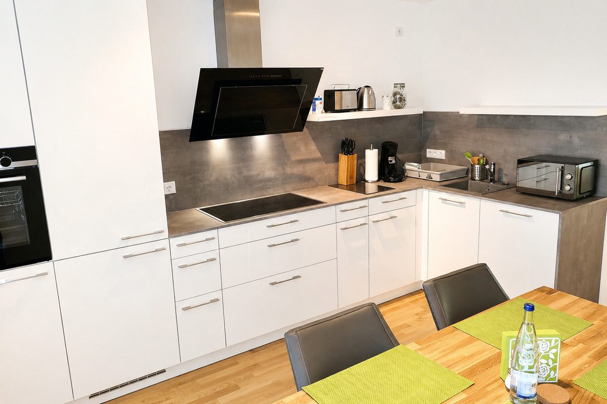 Full kitchen with dining table