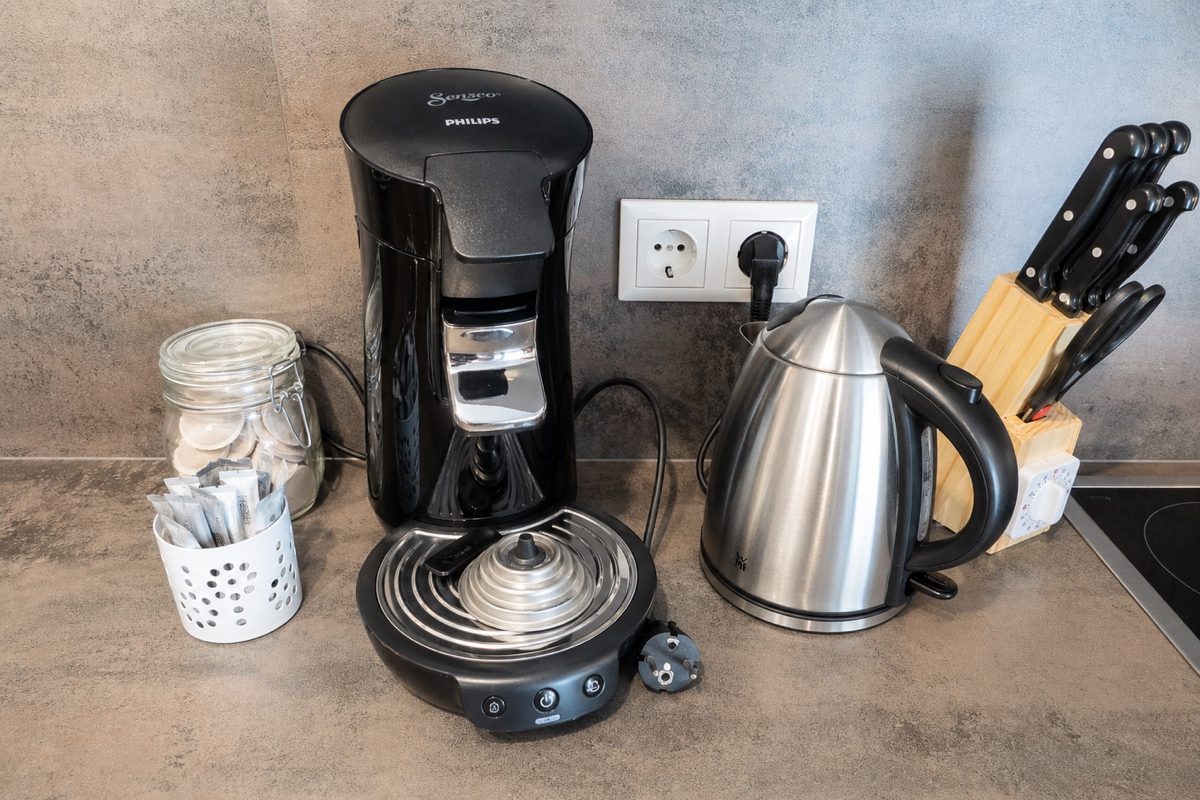 Kitchen appliance counter