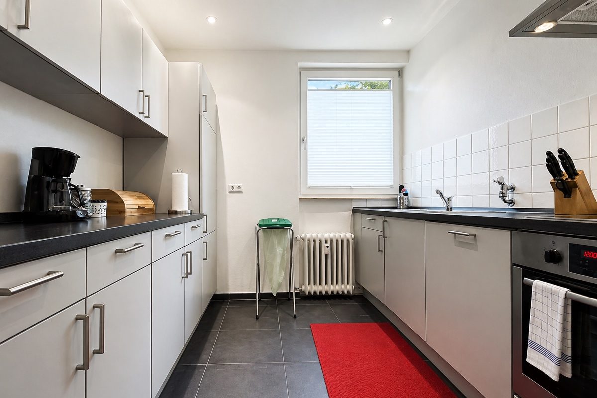 1-Bedroom Furnished Apartment in Stuttgart-South overview photo