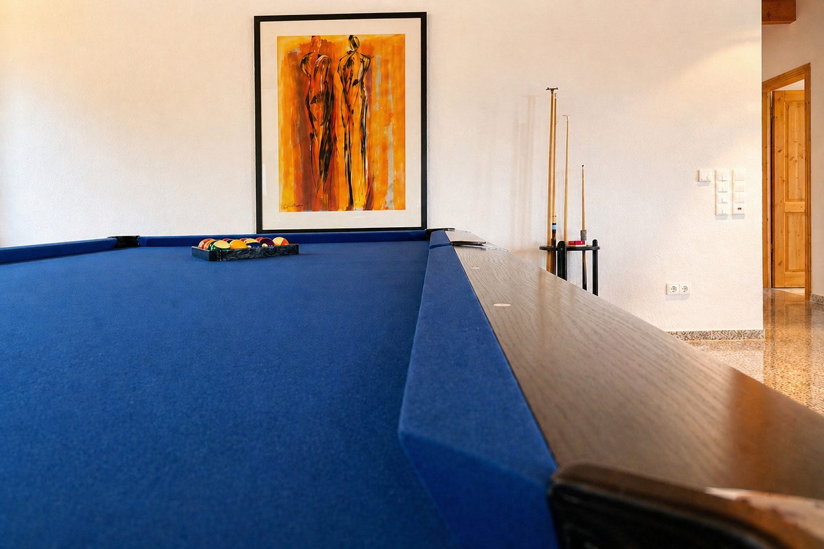 9ft tournament pool table
