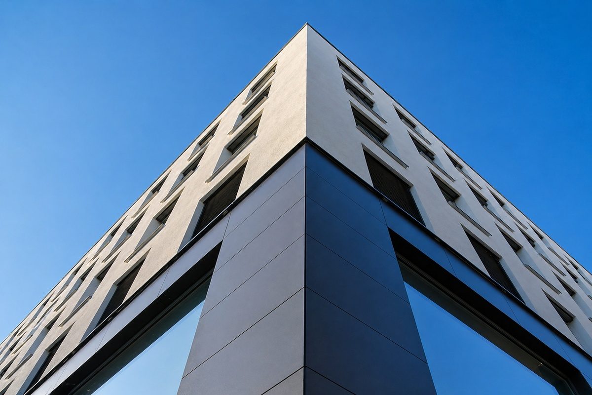 1-bedroom luxury furnished penthouse in downtown building