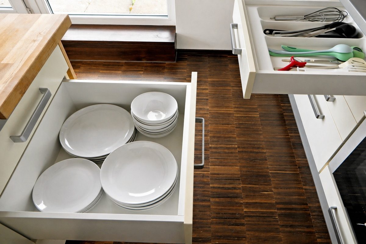 Plates in kitchen drawer