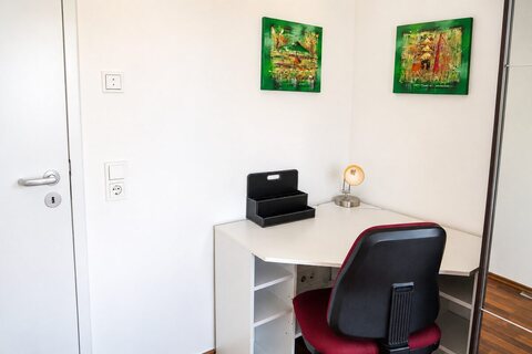 Second bedroom with desk